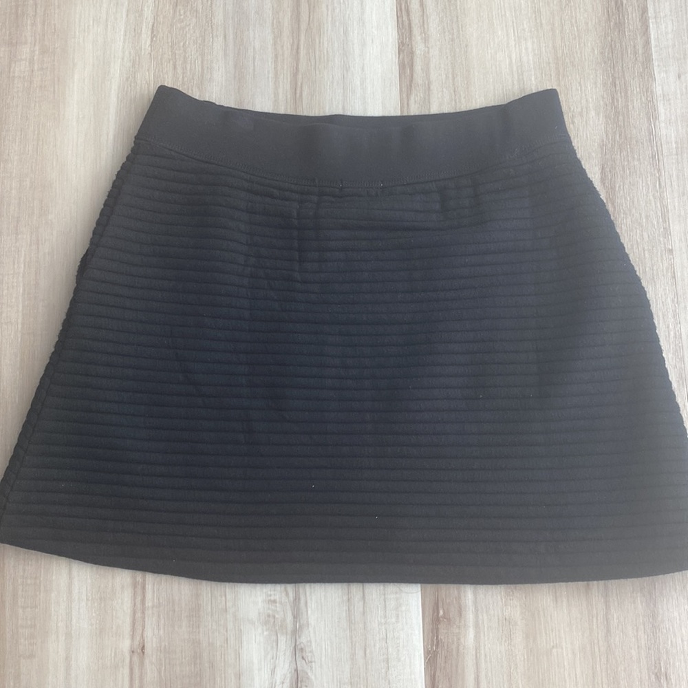 GAP Ribbed Mini Skirt w/Pockets - Picture 3 of 5